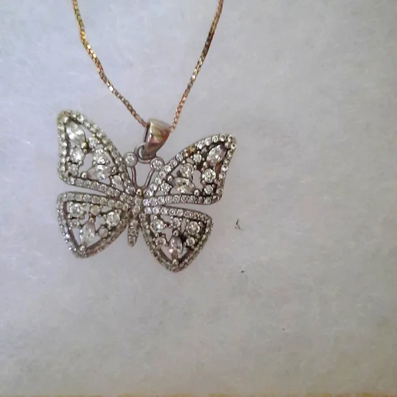NWOT 925 Butterfly Necklace - Picture 3 of 8